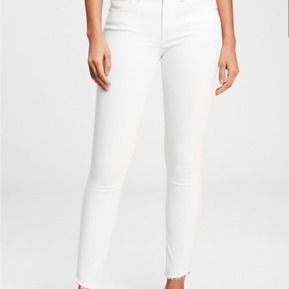 Mid Rise True Skinny Ankle Jeans | white | Size 27 - Picture 3 of 7